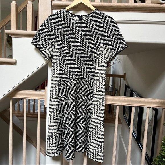 Lela Rose Zig Zag Print Fit and Flare Short Sleeve Dress 14 NWOT - Picture 5 of 12